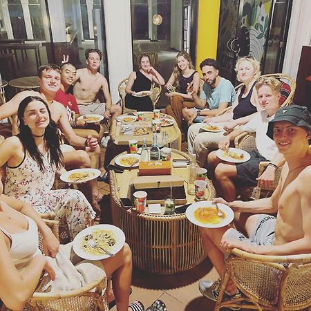 Hummus Hostel هيكادوفا المظهر الخارجي الصورة
