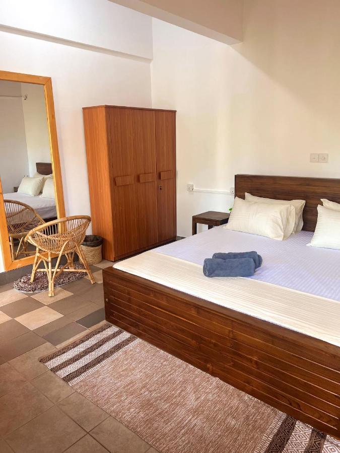 Hummus Hostel هيكادوفا المظهر الخارجي الصورة