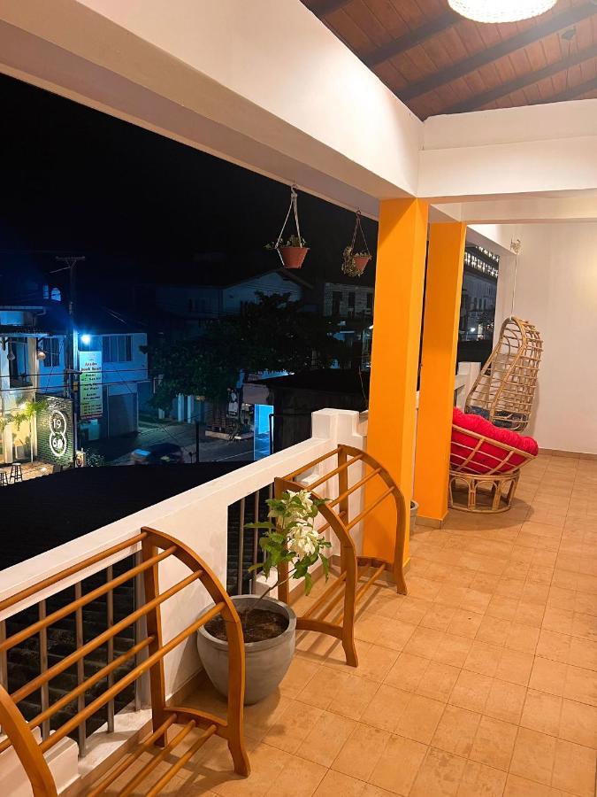 Hummus Hostel هيكادوفا المظهر الخارجي الصورة