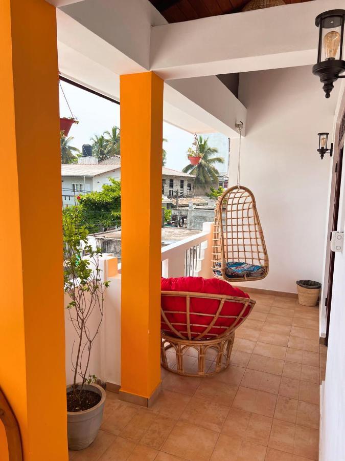 Hummus Hostel هيكادوفا المظهر الخارجي الصورة