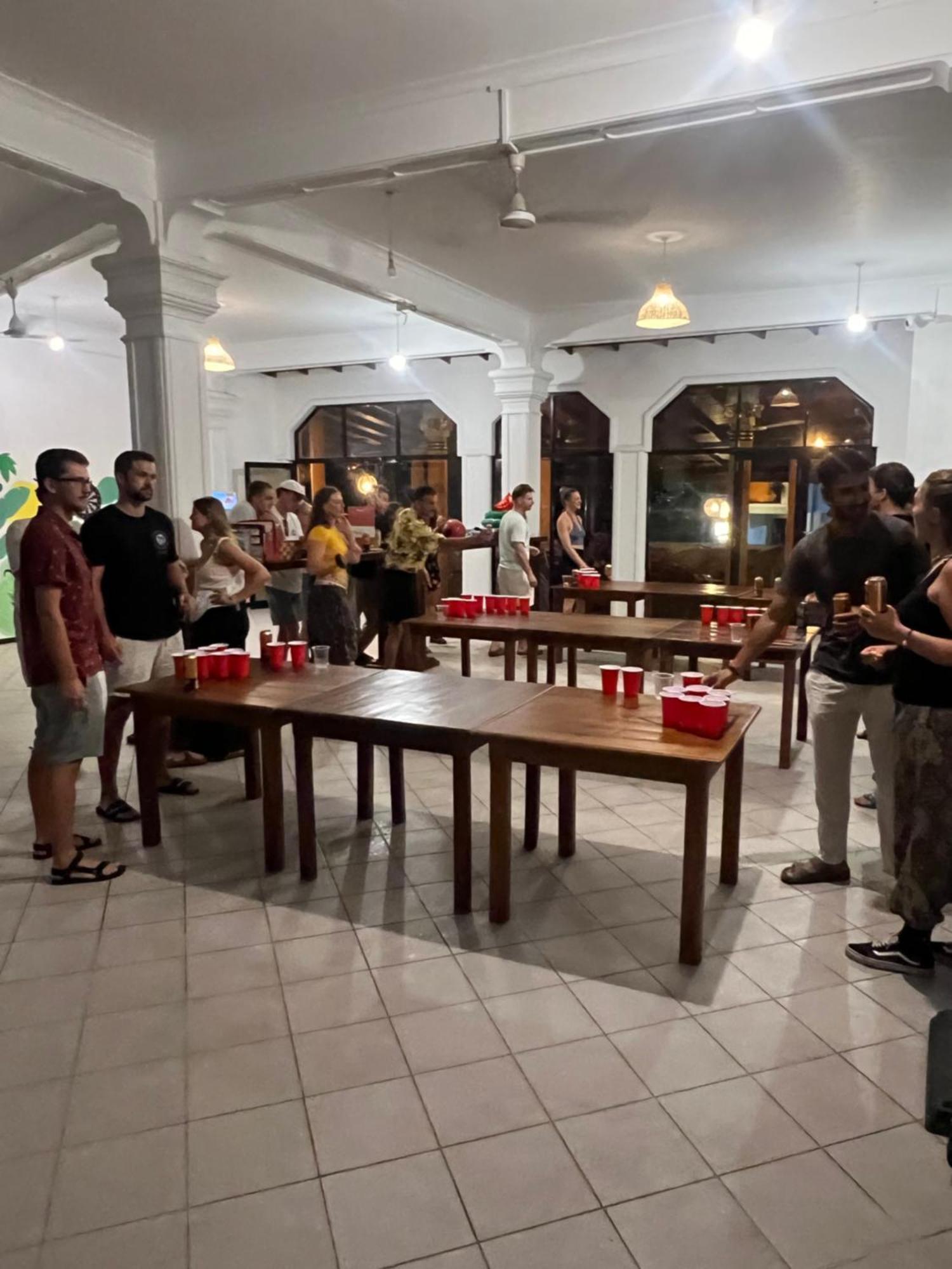 Hummus Hostel هيكادوفا المظهر الخارجي الصورة